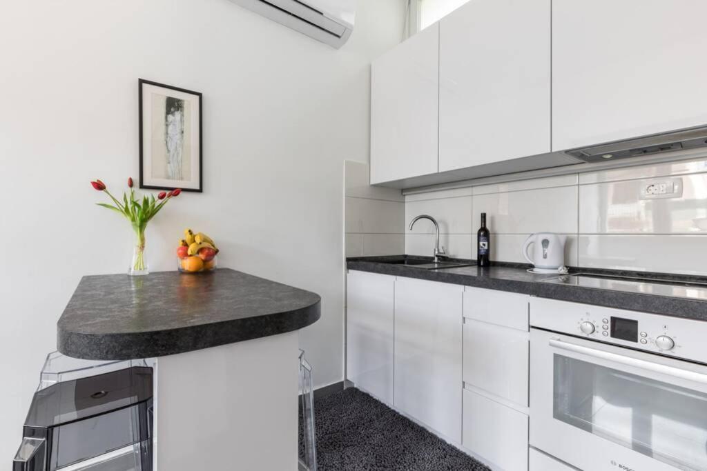 Banana Split Youth Apartment מראה חיצוני תמונה