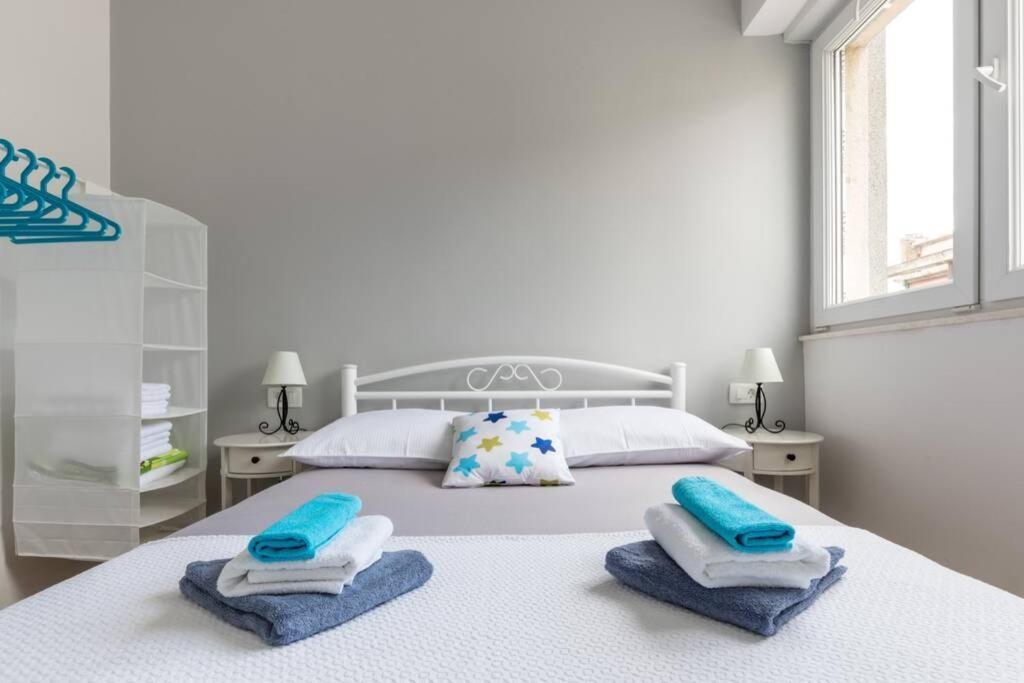 Banana Split Youth Apartment מראה חיצוני תמונה