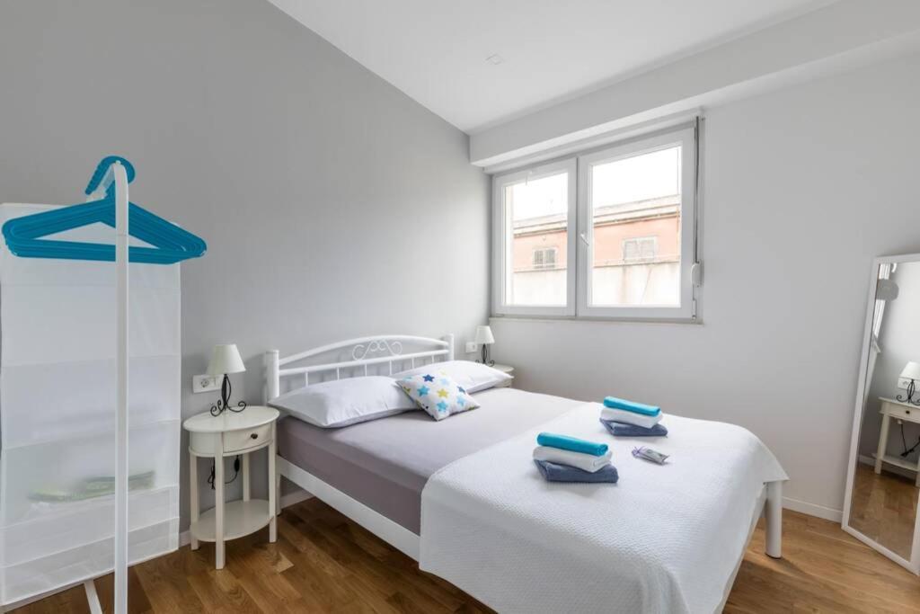Banana Split Youth Apartment מראה חיצוני תמונה